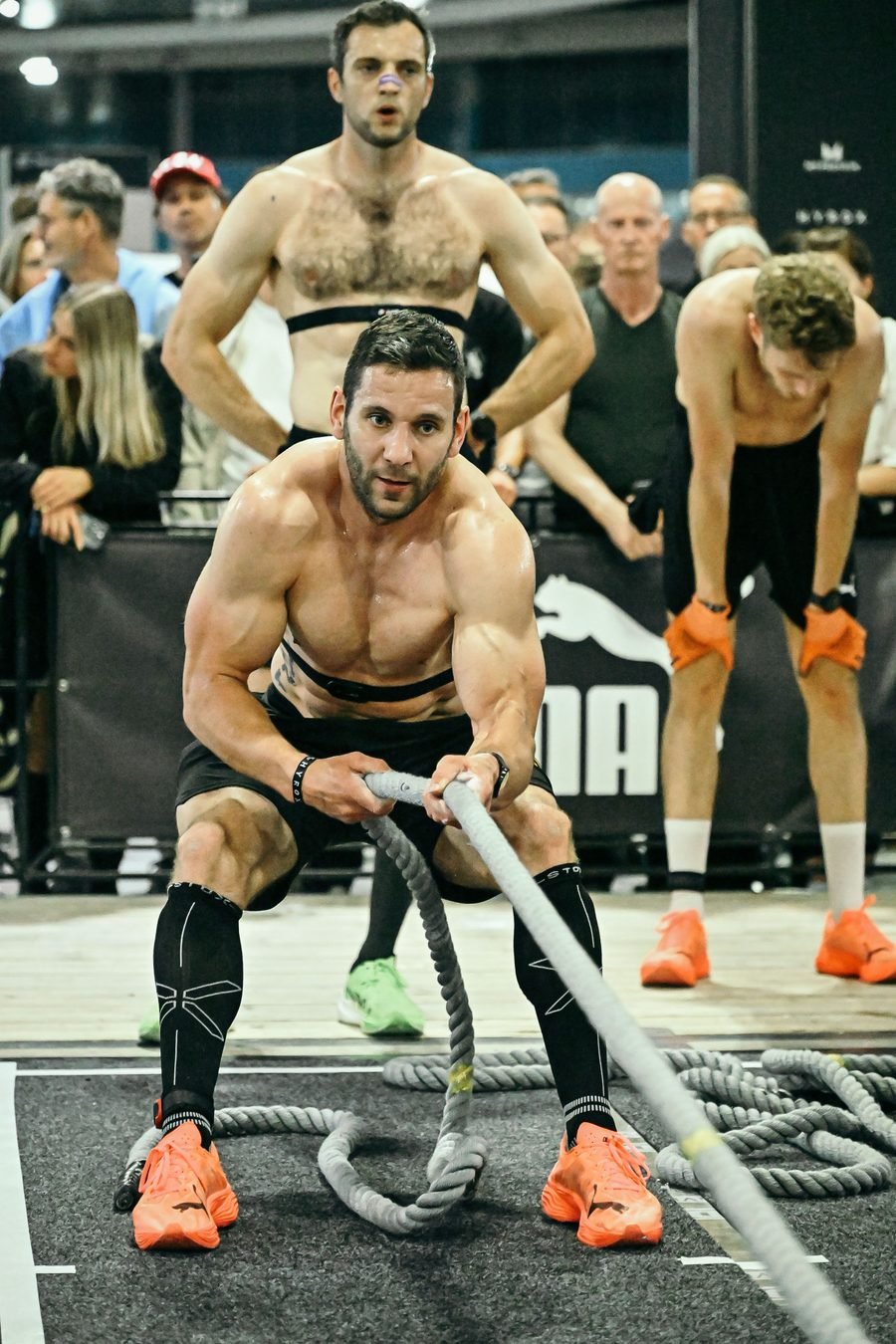 Battle ropes during a HYROX race